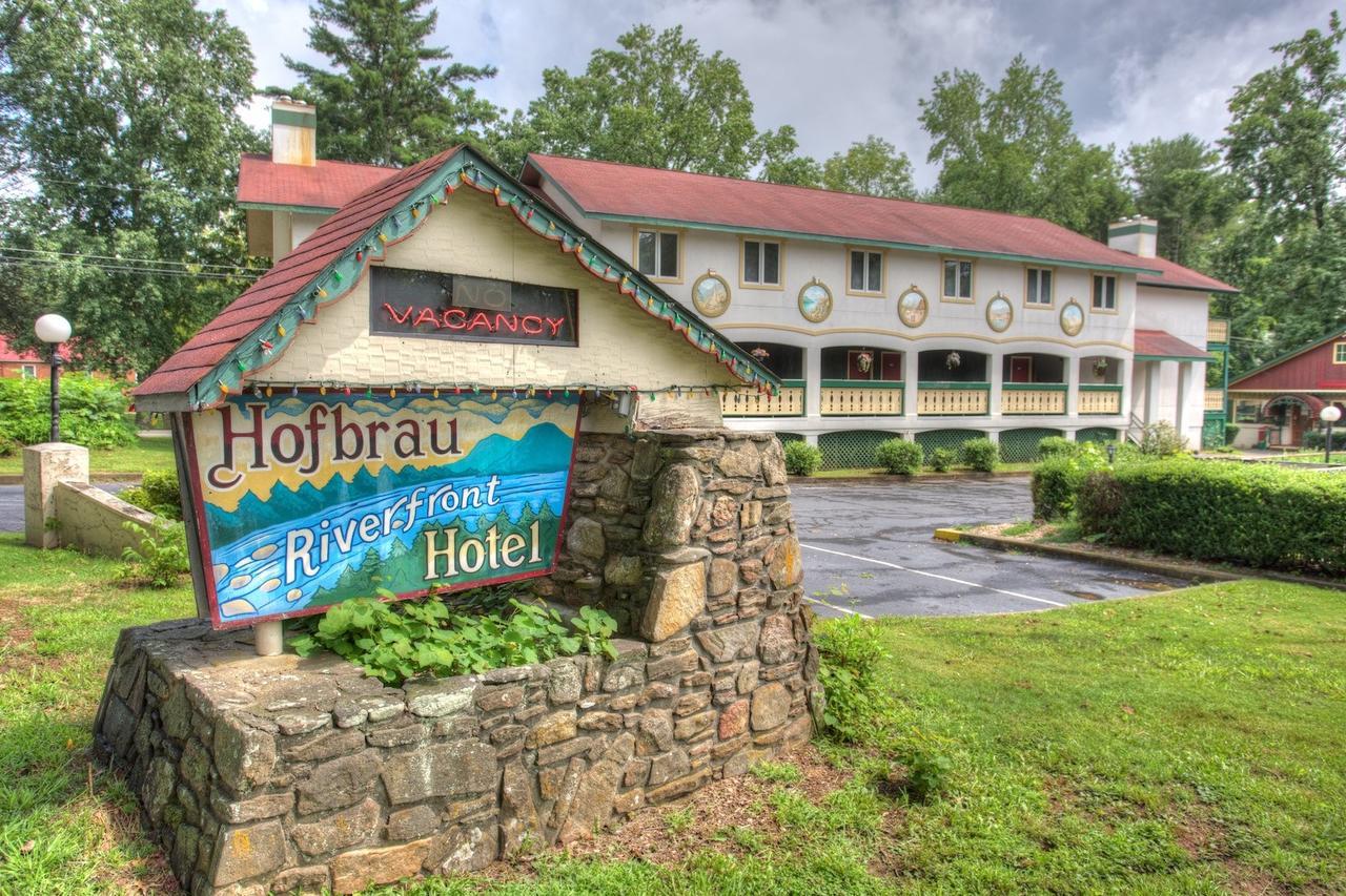 Hofbrau Riverfront Hotel Helen Bagian luar foto